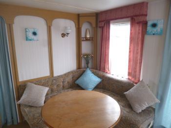 pant glas caravan lounge.jpg